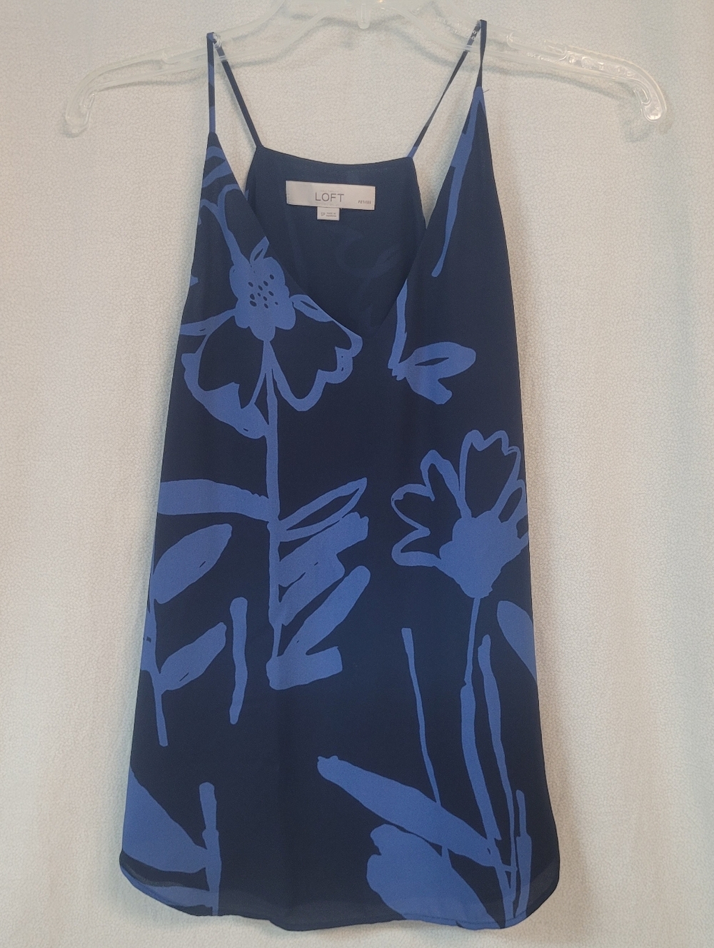 LOFT Navy Floral Cami V Neck Silky Lightweight Tank Blouse, Small Petite